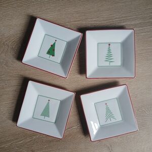 CRATE & BARREL Red Green 5.5" Holiday Christmas Tree Appetizer 4 Plates New Box